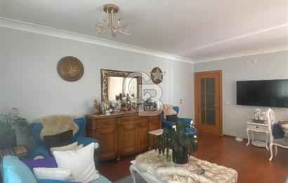 Ümraniye BE-SA Sitesinde Satılık 4+1 Balkonlu 145m2 Brüt Daire