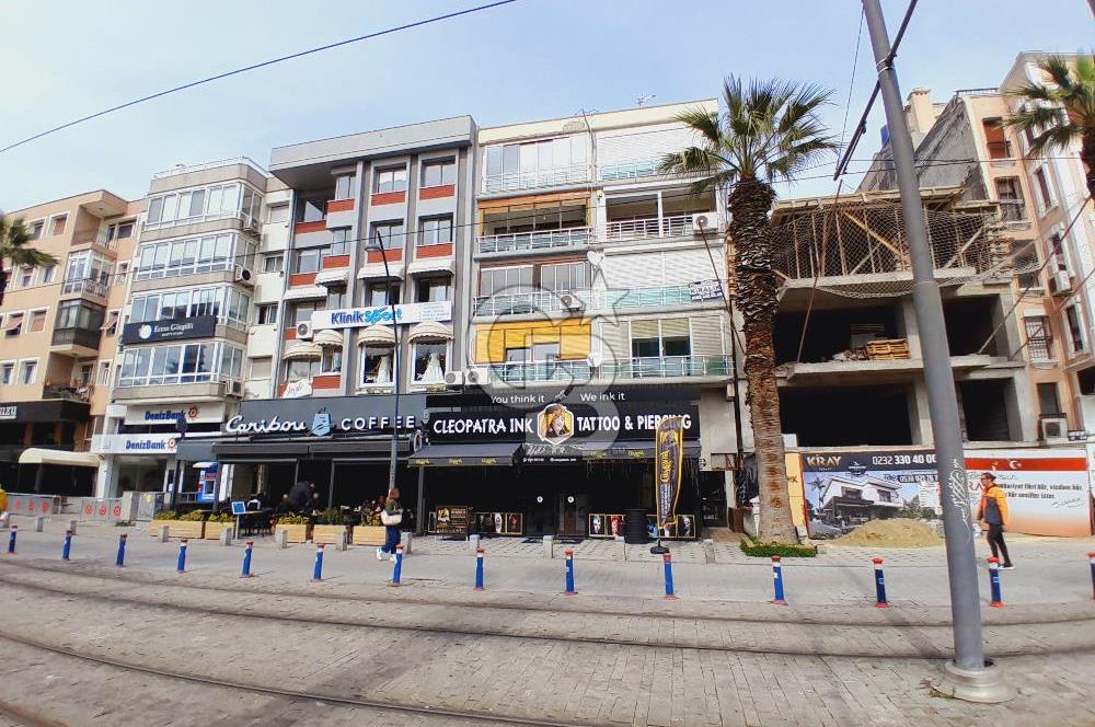 Karşıyaka Bostanlı'da Kurumsal Kiracılı 500m² Dükkan/Mağaza...