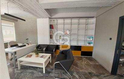 BORNOVA'DA PİRAMİT İŞ MERKEZİNDE SATILIK 260M2 OFİS...