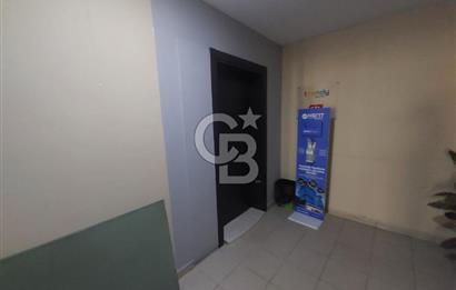 BORNOVA PİRAMİT İŞ MERKEZİNDE 4+1 SATILIK OFİS ...