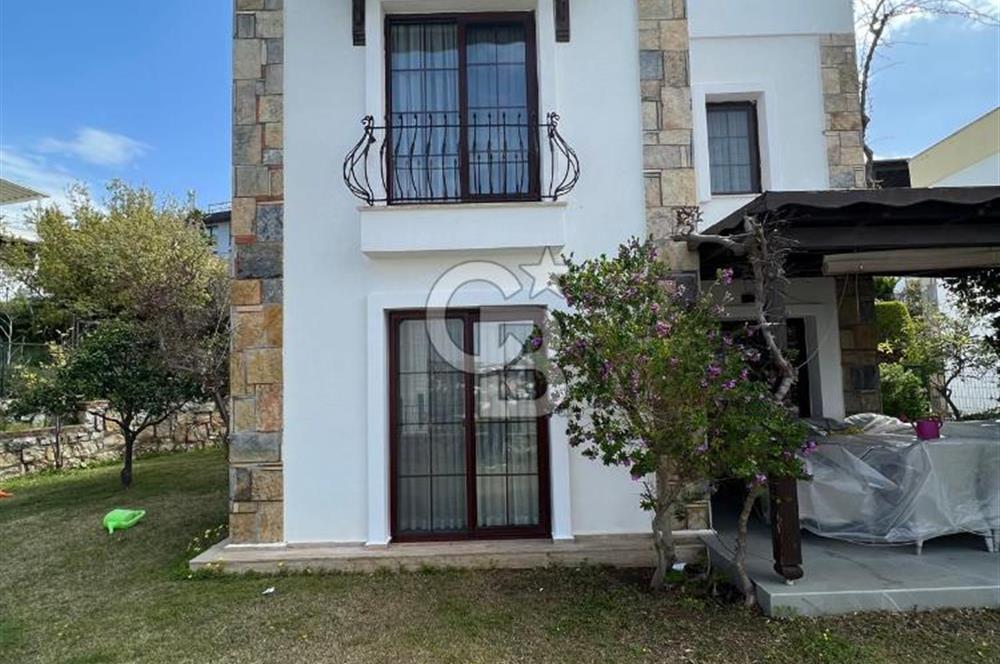 YALIKAVAK TİLKİCİK KOYU SÜPER LÜKS EŞYALI 3+1 255 m² KÖŞE VİLLA