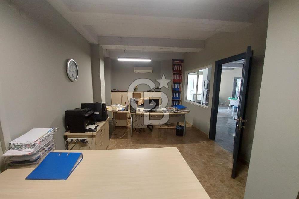 BORNOVA PİRAMİT İŞ MERKEZİNDE 4+1 SATILIK OFİS ...