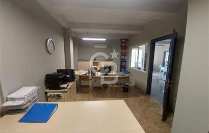 BORNOVA PİRAMİT İŞ MERKEZİNDE 4+1 SATILIK OFİS ...