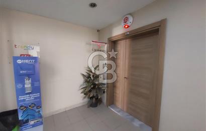 BORNOVA'DA PİRAMİT İŞ MERKEZİNDE SATILIK 260M2 OFİS...