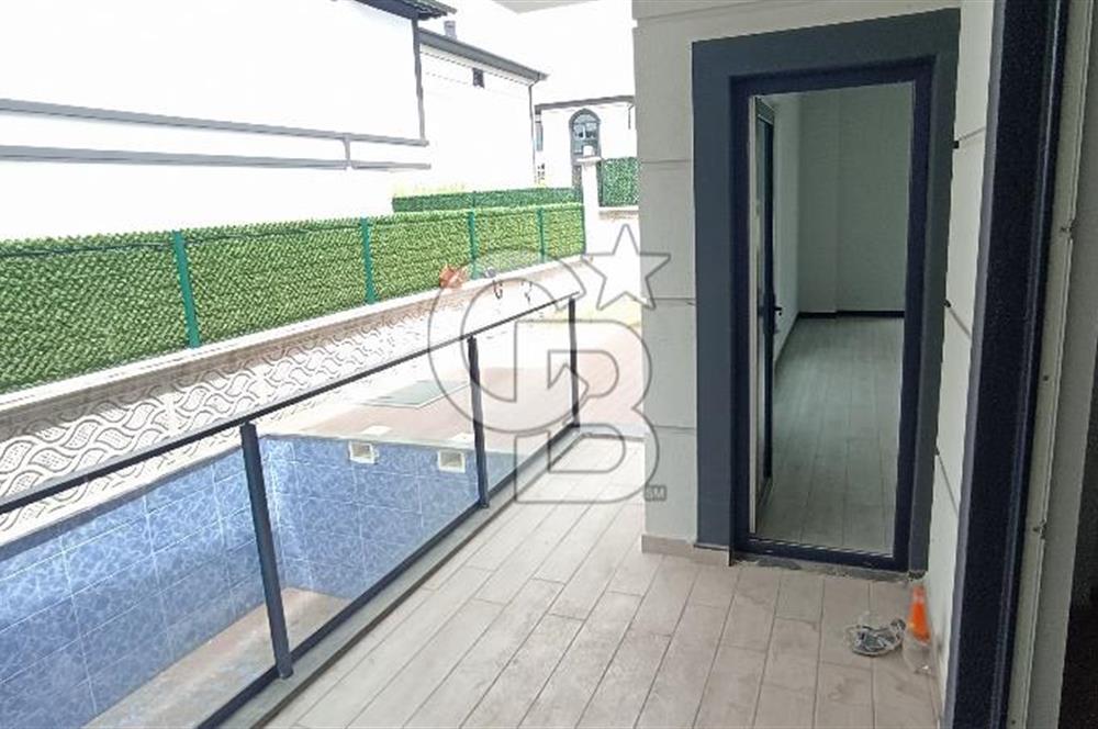 Kartepe Sarımeşede Müstakil Havuzlu Doğa Manzaralı Satılık Villa