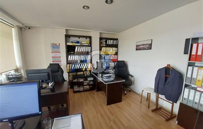 BORNOVA PİRAMİT İŞ MERKEZİNDE 4+1 SATILIK OFİS ...