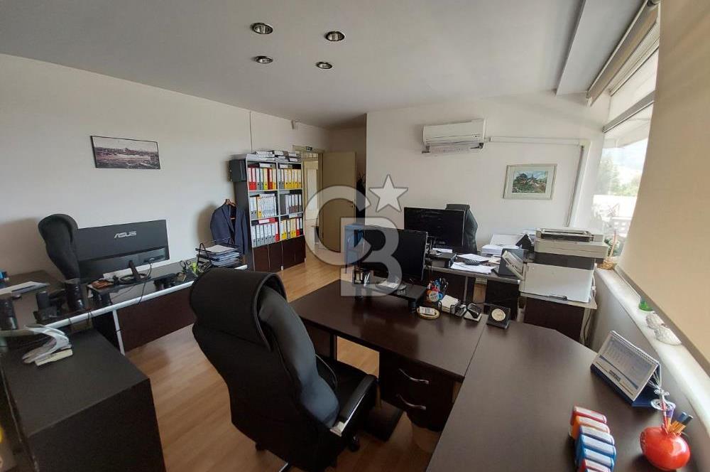 BORNOVA PİRAMİT İŞ MERKEZİNDE 4+1 SATILIK OFİS ...