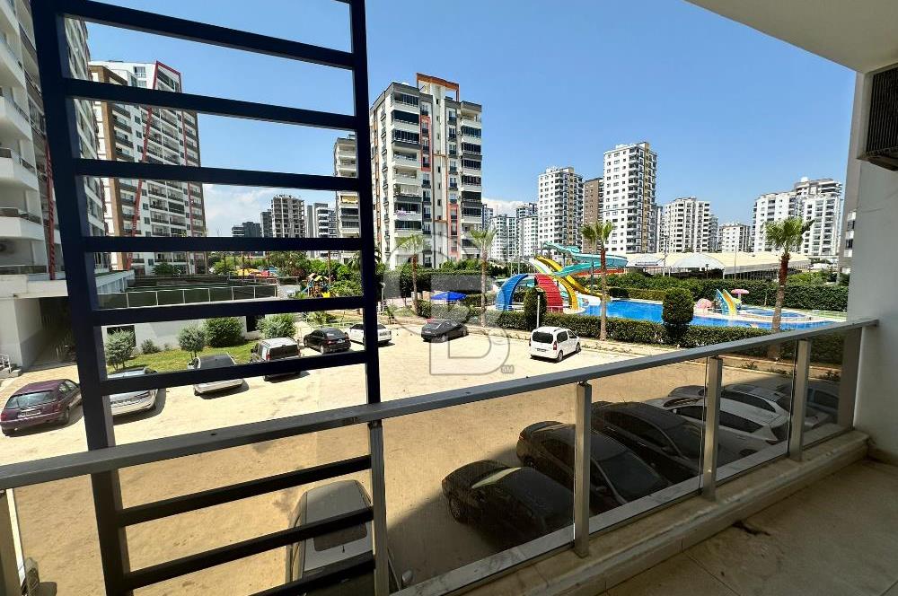 Mersin Mezitli Deniz Mah.  Batıyakası Sitesinde Aqua Parklı  Satılık  2+1 Daire 