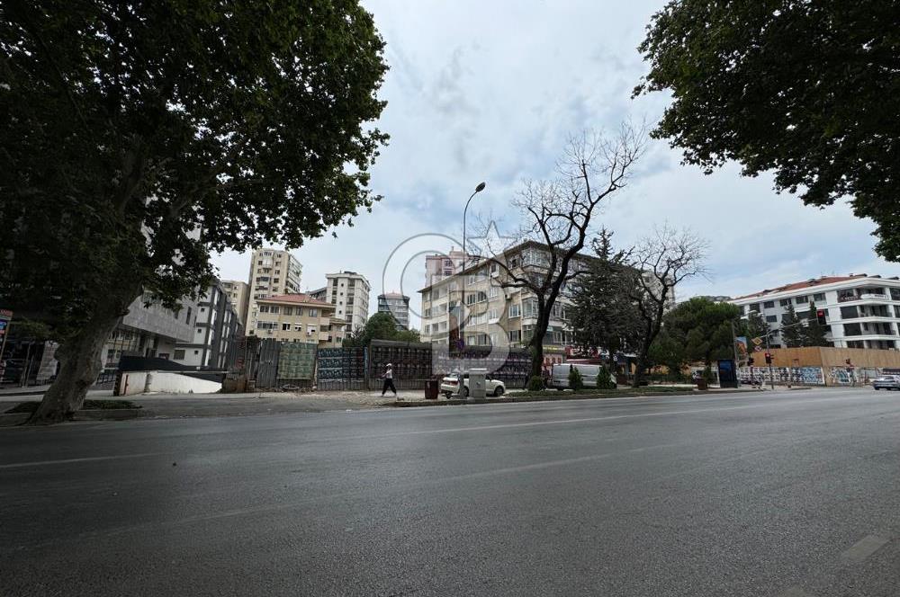 BAĞDAT CADDESİ ÜZERİNDE MÜKEMMEL KONUMDA YATIRIM FIRSATI