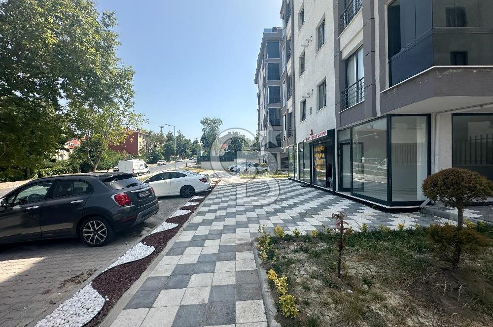 Beylikdüzü Gürpınar Violet Sitesinde 50m2 Kiralık Dükkan