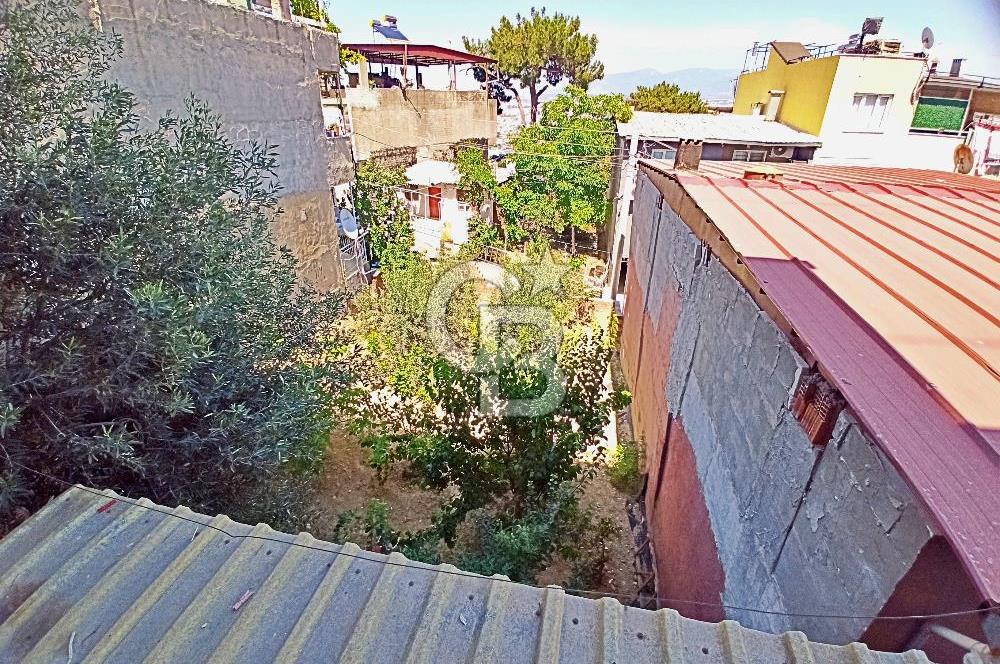 Karabağlar Satılık Komple Bina ve 120 m² Arsa 