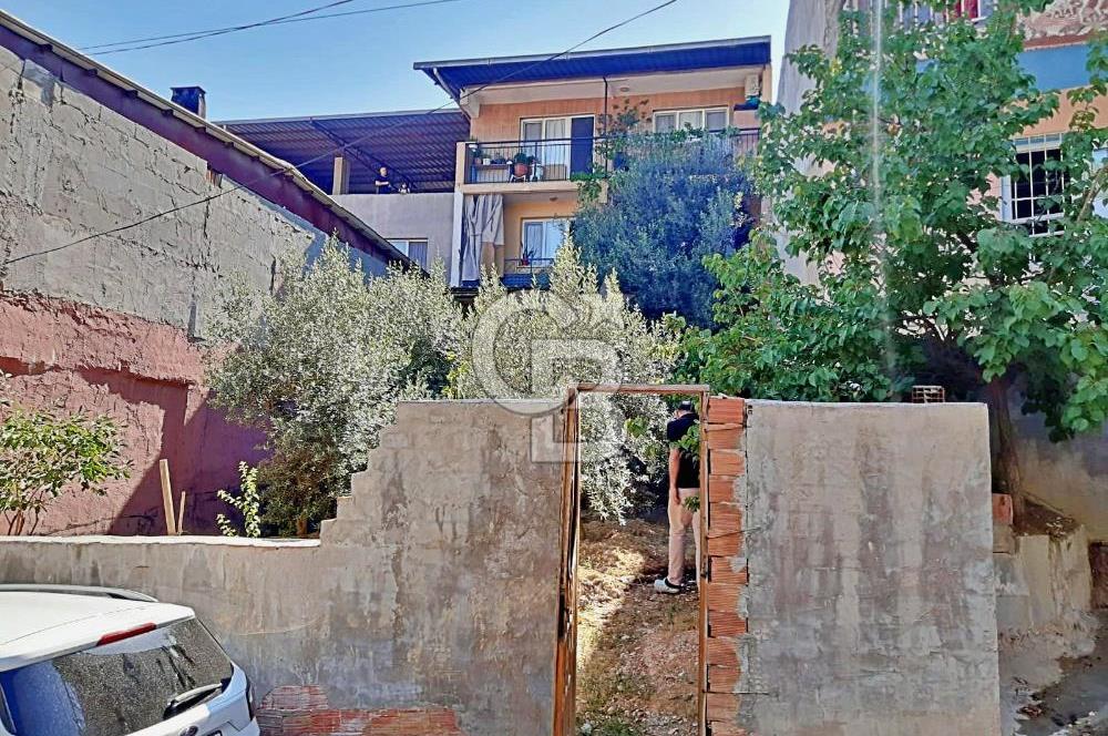 Karabağlar Satılık Komple Bina ve 120 m² Arsa 