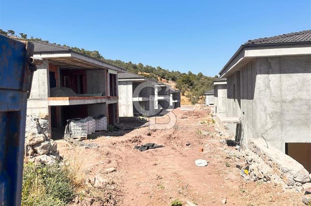 ALTINOLUK AVCILARDA 750M2 ARSA İÇERİSİNDE HAVUZLU FIRSAT PROJE 