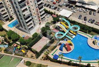 Mersin Mezitli Deniz Mah.  Batıyakası Sitesinde Aqua Parklı  Satılık  2+1 Daire 