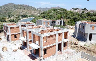 Datça Emecik'te Kendi Koyu Olan Bir Projeden 112m² Satılık Villa