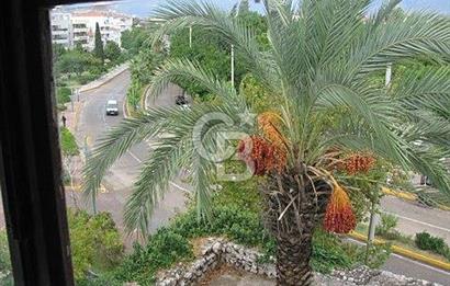  FİNİKEDE KÖKLÜ AİLEDEN YAT LİMANI KARŞISI SATILIK TARİHİ KONAK..     