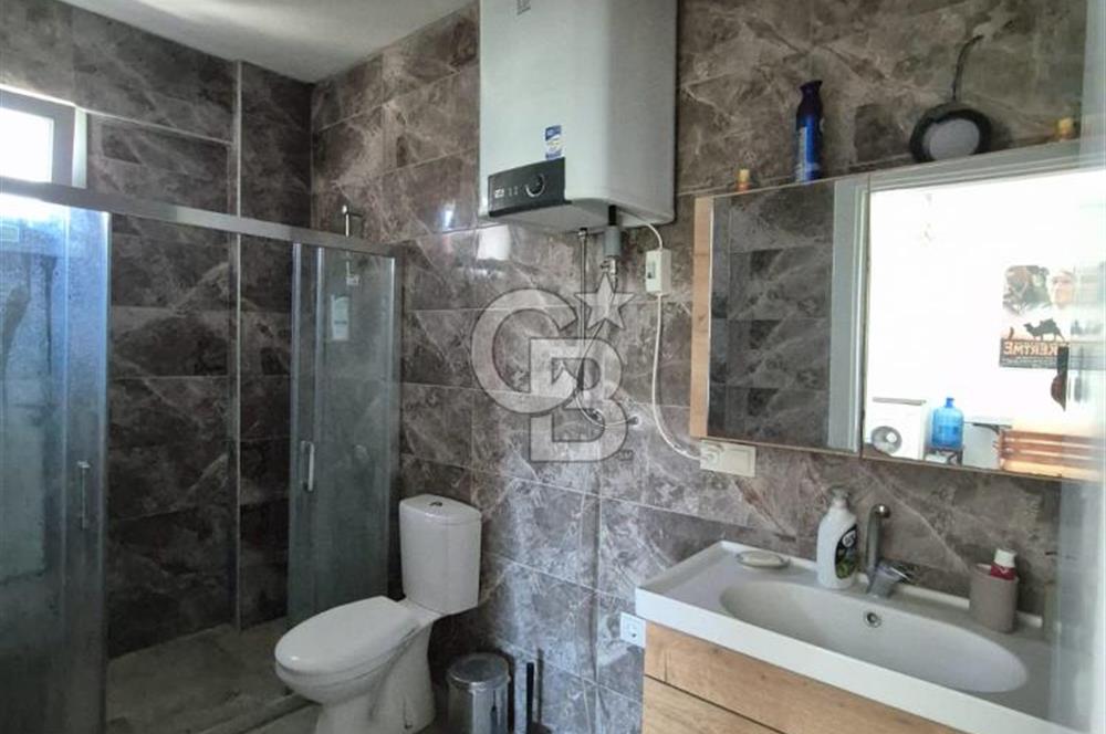 Urla-Gülbahçe'de 400 m2 ARSA İÇERİSİNDE SATILIK 1+1 ve 1+0 DAİRE