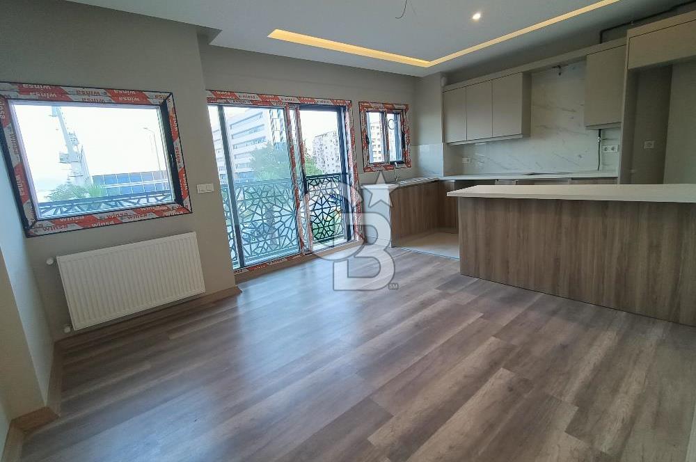 ALAYBEY TERSANE'DE YENİ BİNA DA DENİZ MANZARALI 2+1 SATILIK DAİRE