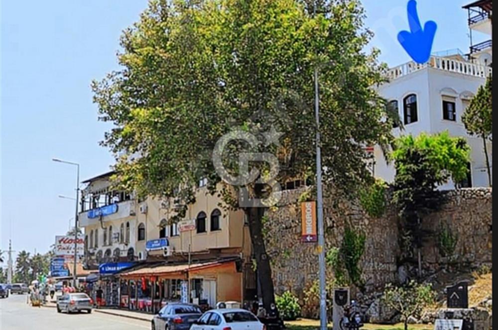  FİNİKEDE KÖKLÜ AİLEDEN YAT LİMANI KARŞISI SATILIK TARİHİ KONAK..     