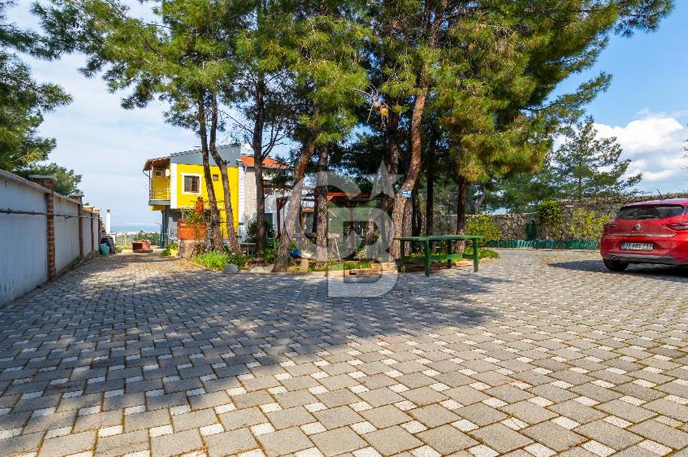 İzmir Urla'da Muhteşem Müstakil Cennet Köşesi Satılık Villa