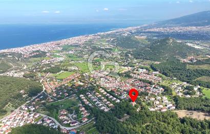 İzmir Urla'da Muhteşem Müstakil Cennet Köşesi Satılık Villa