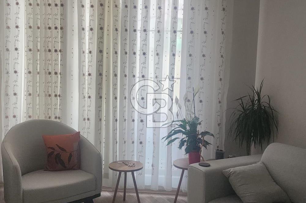 MALTEPE AYDINEVLER DE GENÇ BİNADA ACİL SATILIK DAİRE