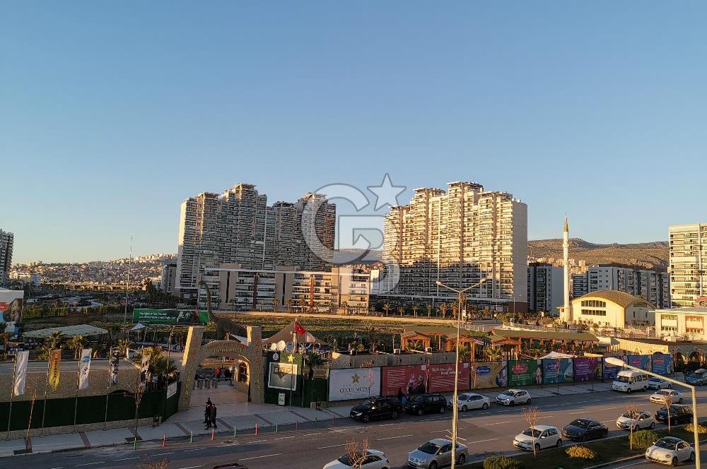 Karşıyaka Mavişehir Park Yaşam Eşyalı Kiralık 1+1 Daire 4. Kat