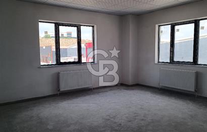 KAZAN-SARAY'DA, 3000 M2 KİRALIK FABRİKA