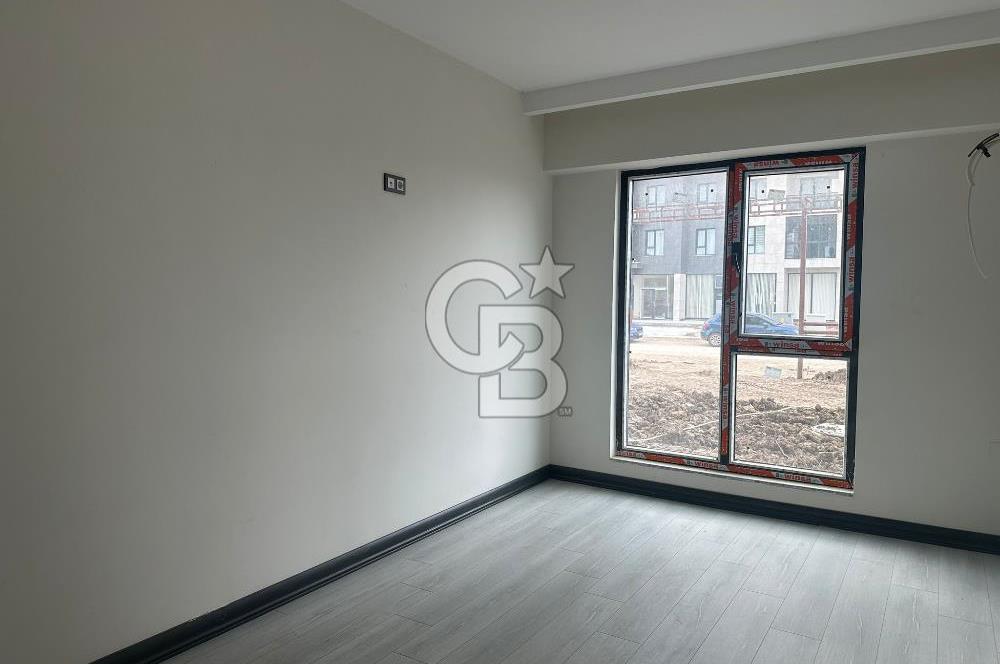 ÇANAKKALE ARDES SAFİR SİTESİNDE BAHÇELİ KİRALIK 2+1 DAİRE