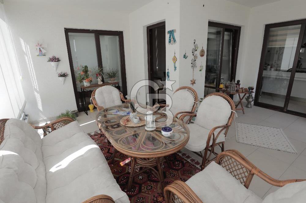 YAŞAMKENT MERKEZDE ÜÇ KONAKLAR SİTESİNDE SATILIK 4+1 DAİRE