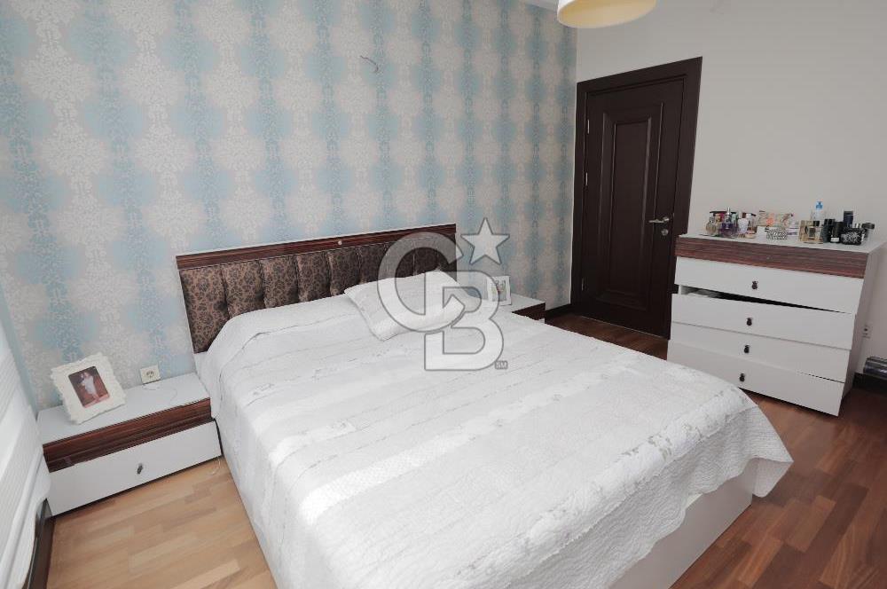 YAŞAMKENT MERKEZDE ÜÇ KONAKLAR SİTESİNDE SATILIK 4+1 DAİRE