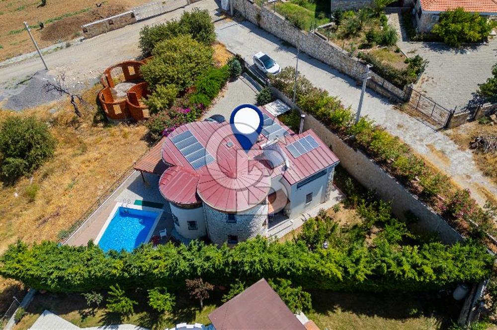 Kozbeylide Satılık 4+2 Müstakil Deniz Manzaralı Havuzlu Villa