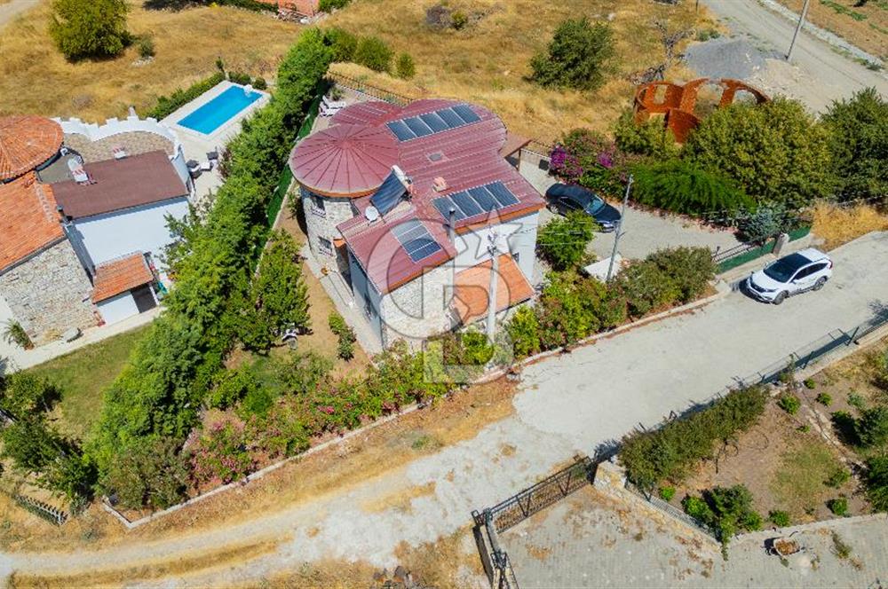 Kozbeylide Satılık 4+2 Müstakil Deniz Manzaralı Havuzlu Villa