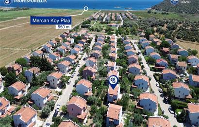 İzmir Karaburun Küçükbahçe'de Mercankoy Sitesinde Müstakil Villa