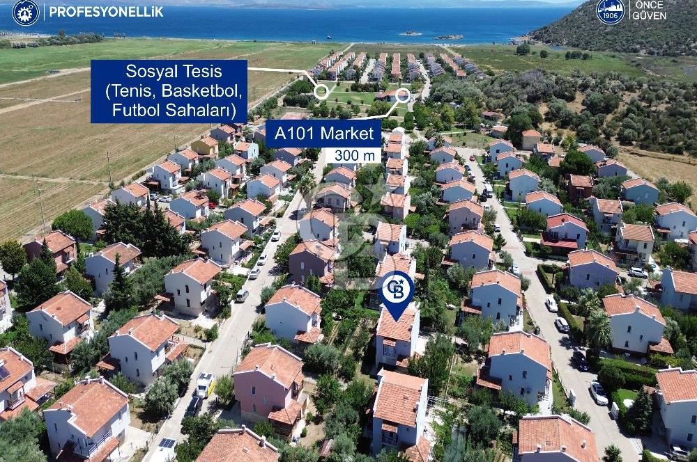 İzmir Karaburun Küçükbahçe'de Mercankoy Sitesinde Müstakil Villa