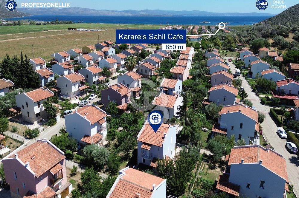 İzmir Karaburun Küçükbahçe'de Mercankoy Sitesinde Müstakil Villa