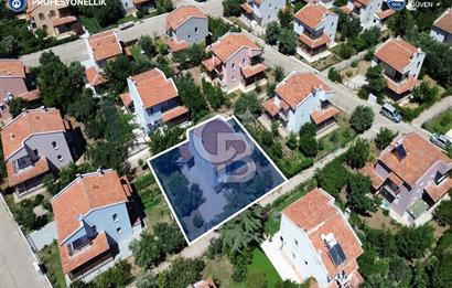 İzmir Karaburun Küçükbahçe'de Mercankoy Sitesinde Müstakil Villa