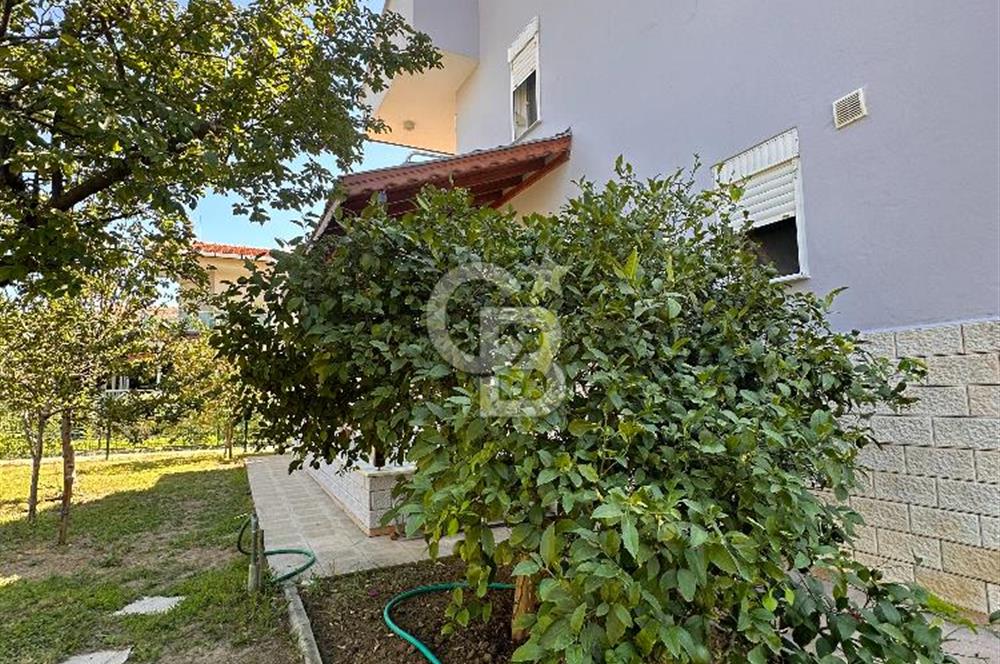 İzmir Karaburun Küçükbahçe'de Mercankoy Sitesinde Müstakil Villa