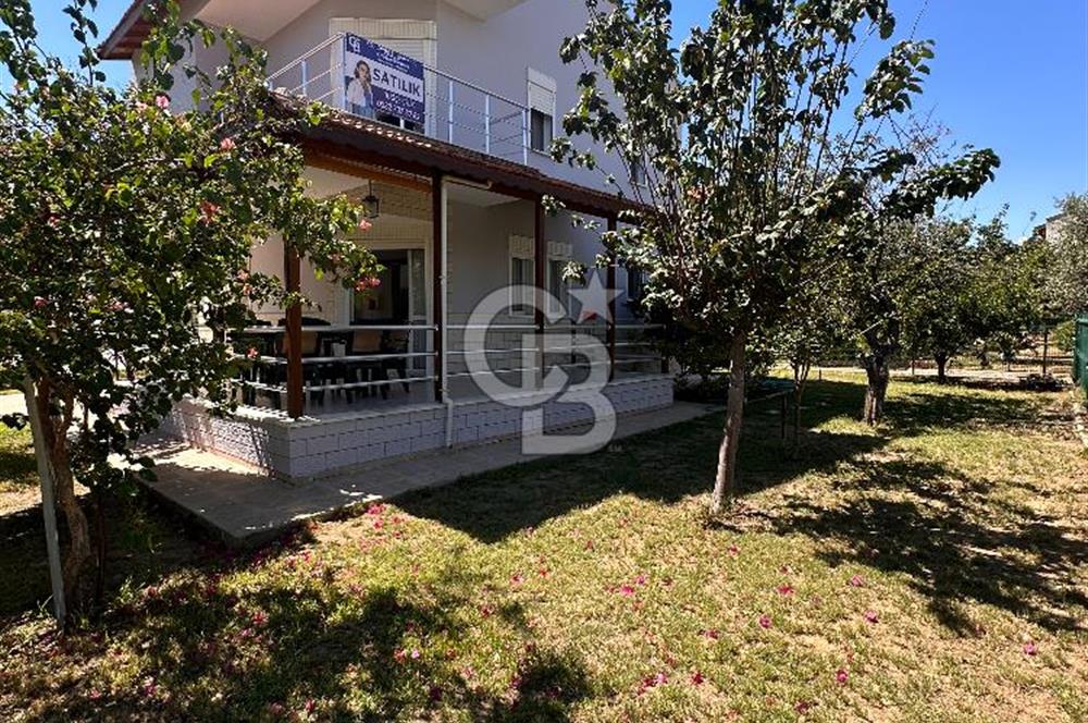 İzmir Karaburun Küçükbahçe'de Mercankoy Sitesinde Müstakil Villa