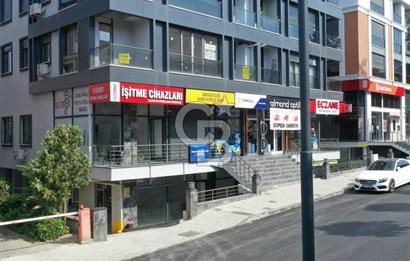 ACIBADEM CADDESİ'NİN EN İYİ KONUMUNDA SATILIK DÜKKAN!