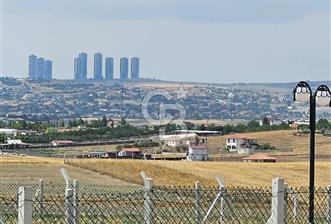 HACILAR'DA ELEKTRİK-SU-YOL-TEL HAZIR İMAR SINIRI GÖLE YAKIN