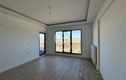 ÇANAKKALE MERKEZ ESENLER'DE HAVUZLU SİTE İÇİ SATILIK 2+1 DAİRE