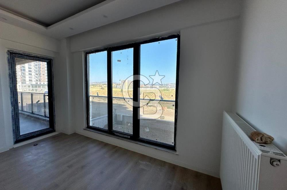 ÇANAKKALE MERKEZ ESENLER'DE HAVUZLU SİTE İÇİ SATILIK 2+1 DAİRE