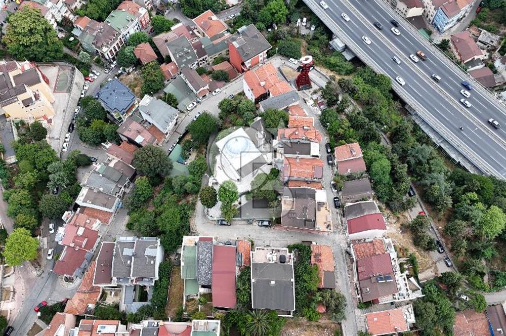 Ortaköy'de Boğaz Manzaralı Satılık Bina