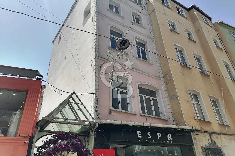 Galata Kulesine Komşu Cadde Üzeri Kiralık Bina