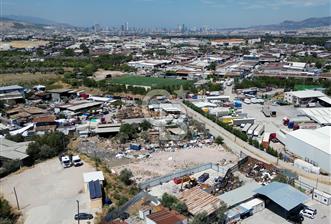 BORNOVA KEMALPAŞA MAHALLESİ’NDE 5. SANAYİ’YE KOMŞU SATILIK ARAZİ