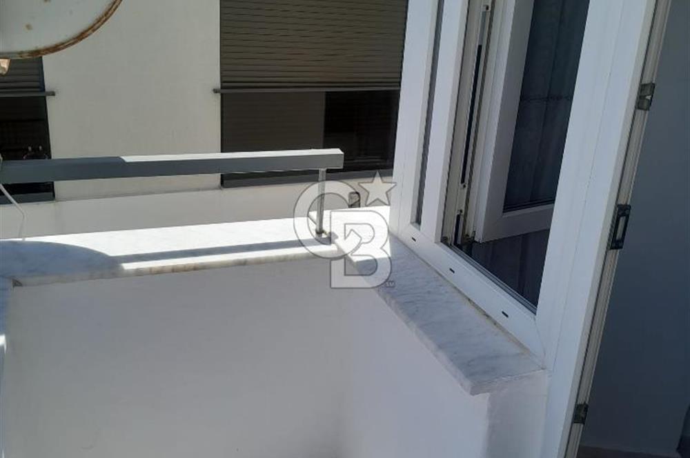 ÇEŞME MERKEZDE MARİNA YAKINI SATILIK EŞYALI 1+0 DAİRE