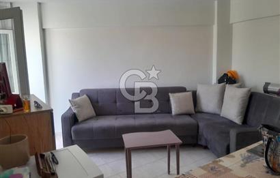 ÇEŞME MERKEZDE MARİNA YAKINI SATILIK EŞYALI 1+0 DAİRE