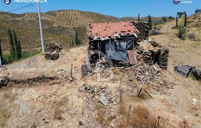 Karaburun Parlak Köyü'nde Numaratajlı Kargir Ev ve Bahçesi