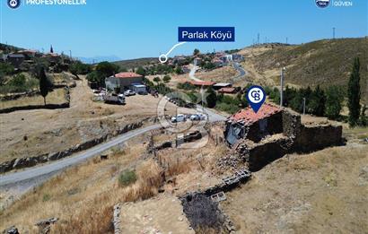 Karaburun Parlak Köyü'nde Numaratajlı Kargir Ev ve Bahçesi